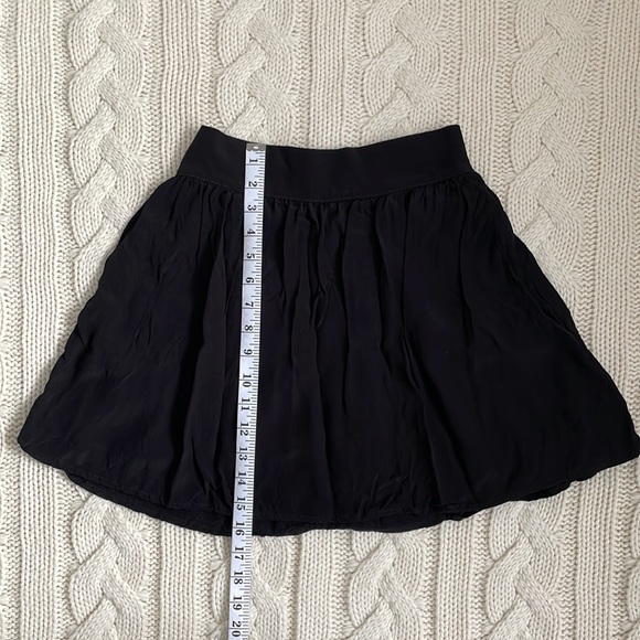 (Free When Bundled) Garage Black Skater Skirt w/ Pockets - Picture 8 of 9